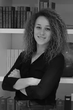 Photo de Ma&icirc;tre Julie CASTOR